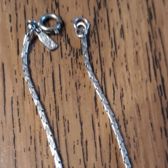 Vintage Silver tone Necklace by Trafari 15"L - Picture 2 of 11